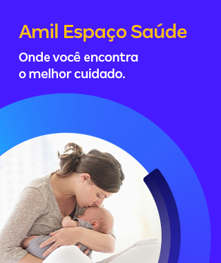 Banner com fundo azul com a imagem de uma mãe cuidando de um bebê.